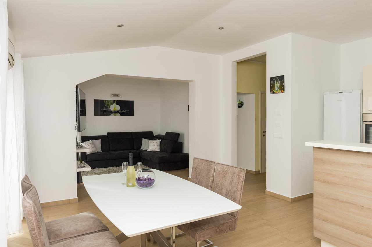 Apartments Sky شيبينيك المظهر الخارجي الصورة